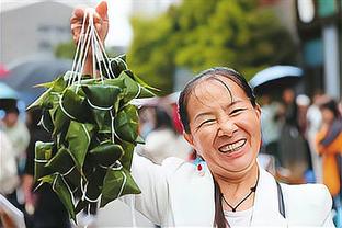 犯规太快！贾克森-海斯出战12分钟1中0没得分拿到4板 出现4次犯规